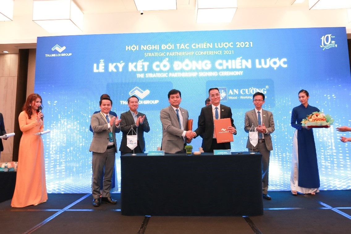 Thang Loi Group and An Cuong Wood signed to become strategic shareholders