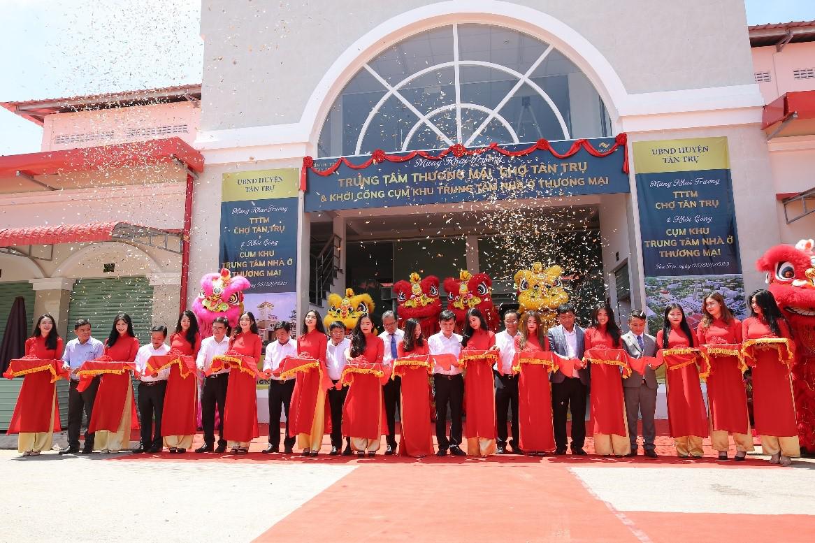 Thang Loi Group inaugurated Tan Tru Market Trade Center and Commencement of the Central Commercial Housing Complex (Shophouse)